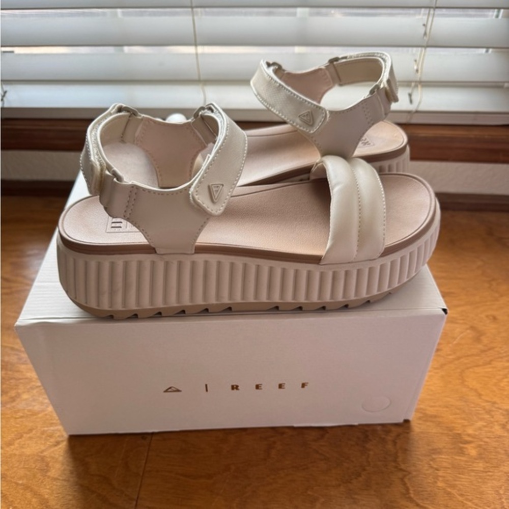 REEF Vista Higher Raya size 10